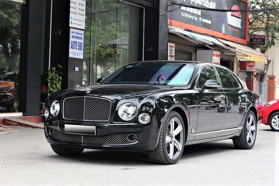 Xe Bentley của nước nào? Khám phá ý nghĩa logo Bentley