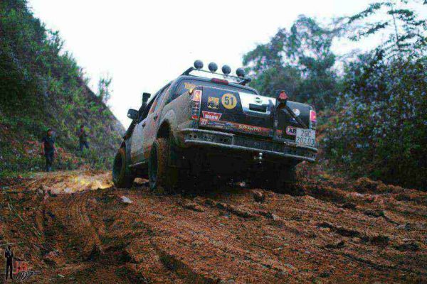 Offroad là gì? Những điều cơ bản cần biết về Offroad? Ý nghĩa sau mỗi chuyến đi - Việt Thái 4x4 - Body Kit ô tô - Nâng đời xe ô tô - Độ xe bán tải