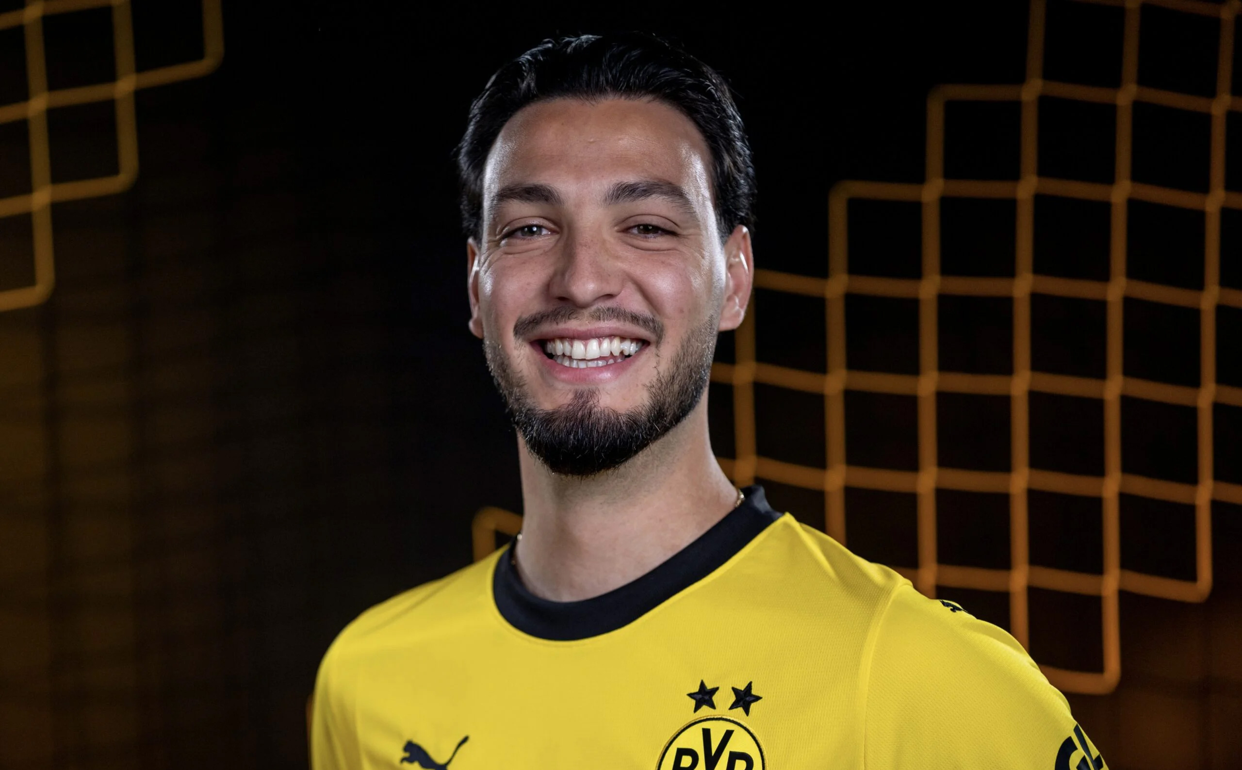 Tiểu sử cầu thủ Ramy Bensebaini của CLB Borussia Dortmund