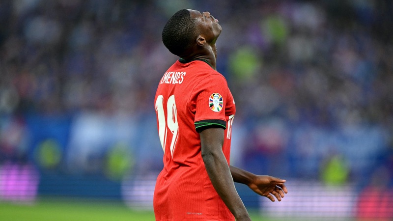 Thành công của Nuno Mendes là một dấu hiệu kỳ lạ của bóng đá Nuno Mendes - Sau khó khăn là nỗ lực để thành số 1